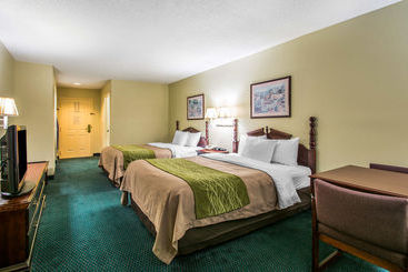 هتل Super 8 By Wyndham Montgomery I65