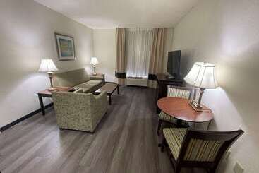 هتل Comfort Inn Pinehurst   Southern Pines