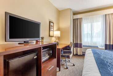 هتل Comfort Inn Rockford Near Casino District