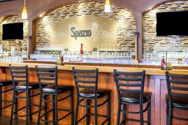 هتل Comfort Inn St. Louis  Westport Event Center