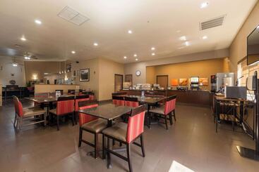 هتل Comfort Inn & Suites Alamosa