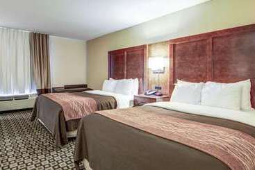 هتل Comfort Inn & Suites