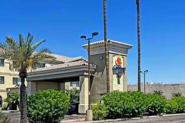 هتل Comfort Inn West Phoenix At 27th Ave And I I0