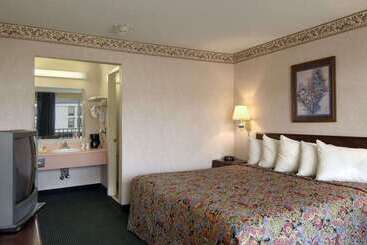 هتل Days Inn By Wyndham Jonesboro Ar
