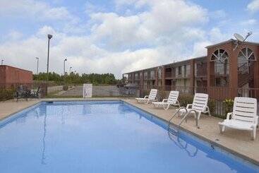 هتل Days Inn By Wyndham Jonesboro Ar