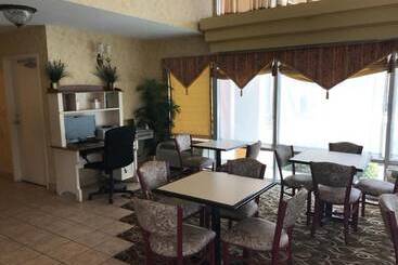 هتل Fairbridge Inn Express Natchez