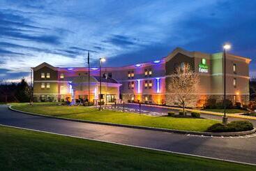 هتل Holiday Inn Express Harrisburg Ne, An Ihg