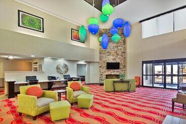 هتل Holiday Inn Express Harrisburg Ne, An Ihg