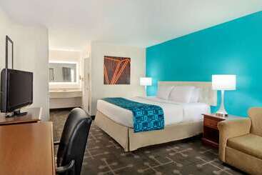 هتل Howard Johnson By Wyndham Chattanooga Lookout Mountain I 24