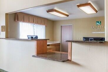 هتل Quality Inn Airport