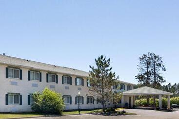 هتل Quality Inn Bemidji