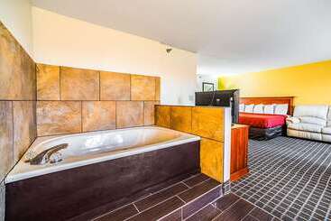 هتل Quality Inn Carbondale University Area