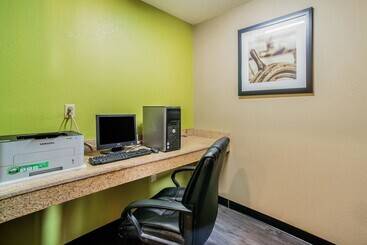 هتل Quality Inn Carbondale University Area