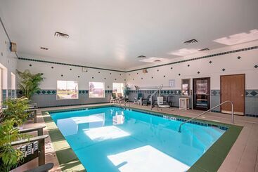 هتل Quality Inn