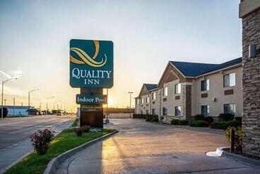 هتل Quality Inn