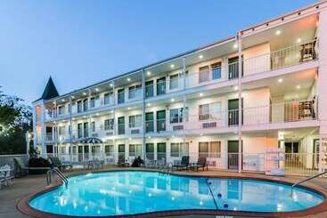 هتل Quality Inn Eureka Springs South