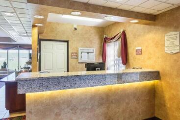 هتل Quality Inn