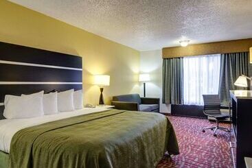 هتل Quality Inn Fort Smith I540