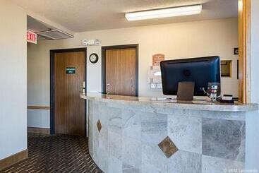 هتل Quality Inn Hays I70