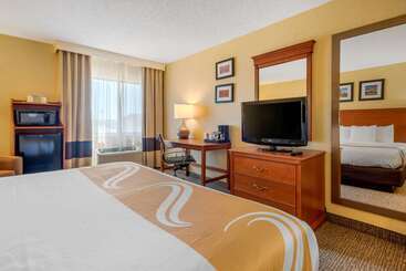 هتل Quality Inn I25