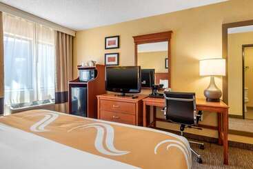 هتل Quality Inn I25