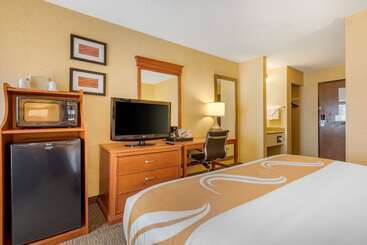 هتل Quality Inn I25