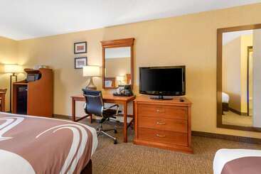 هتل Quality Inn I25