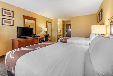 هتل Quality Inn I25