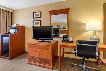هتل Quality Inn I25