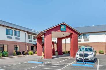 هتل Quality Inn I25