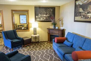هتل Quality Inn I25
