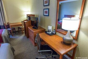 هتل Quality Inn I25