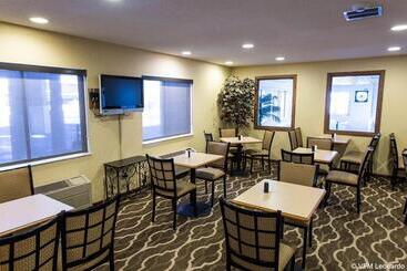 هتل Quality Inn I25