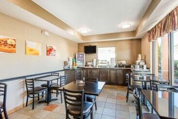 هتل Quality Inn Downtown