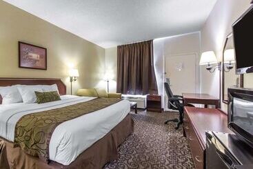 هتل Quality Inn Downtown