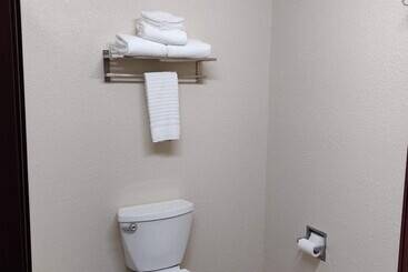 هتل Quality Inn Kingsville Hwy 77