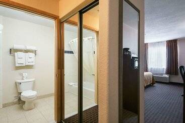 هتل Quality Inn Kingsville Hwy 77