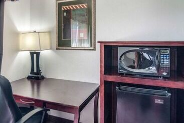 هتل Quality Inn