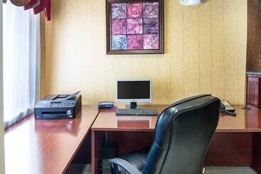 هتل Quality Inn