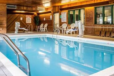 هتل Quality Inn