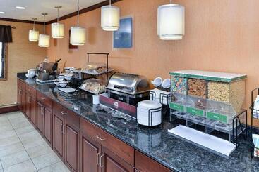 هتل Quality Inn