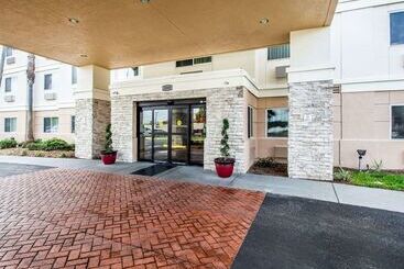 هتل Quality Inn Plant City  Lakeland