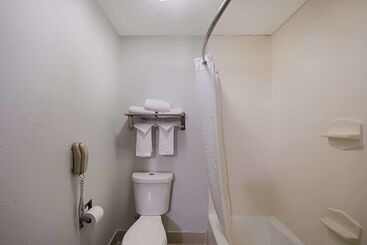 هتل Quality Inn & Suites Dfw Airport South