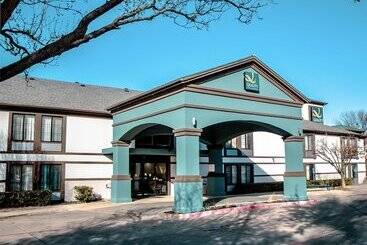 هتل Quality Inn & Suites Dfw Airport South