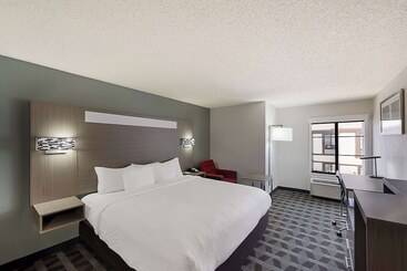 هتل Quality Inn & Suites Dfw Airport South