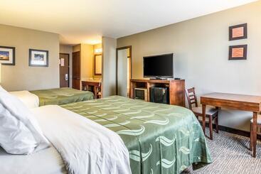 酒店 Quality Inn & Suites Salem Near I57