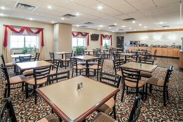 هتل Quality Inn & Suites University