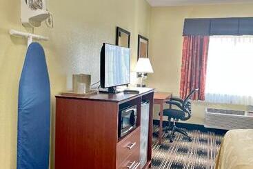 هتل Quality Inn & Suites Wisconsin Dells Downtown   Waterparks Area