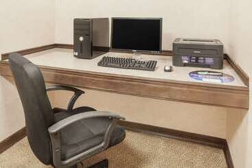 هتل Super 8 By Wyndham Corpus Christi