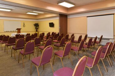 هتل Quality Inn & Suites Fayetteville I 95